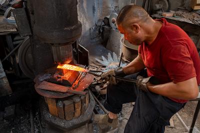 teaser image for Fengyi Blacksmith slides