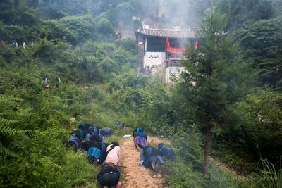 Picture: Qingyuan Cave Temple Fair